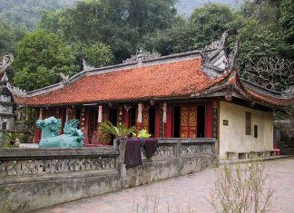 old bhudist temple thien tru