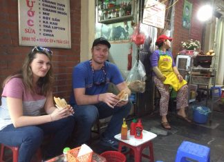 eating street food: banh my