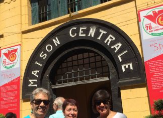 hoa lo walking tour