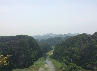 ninh binh tour with mua cave